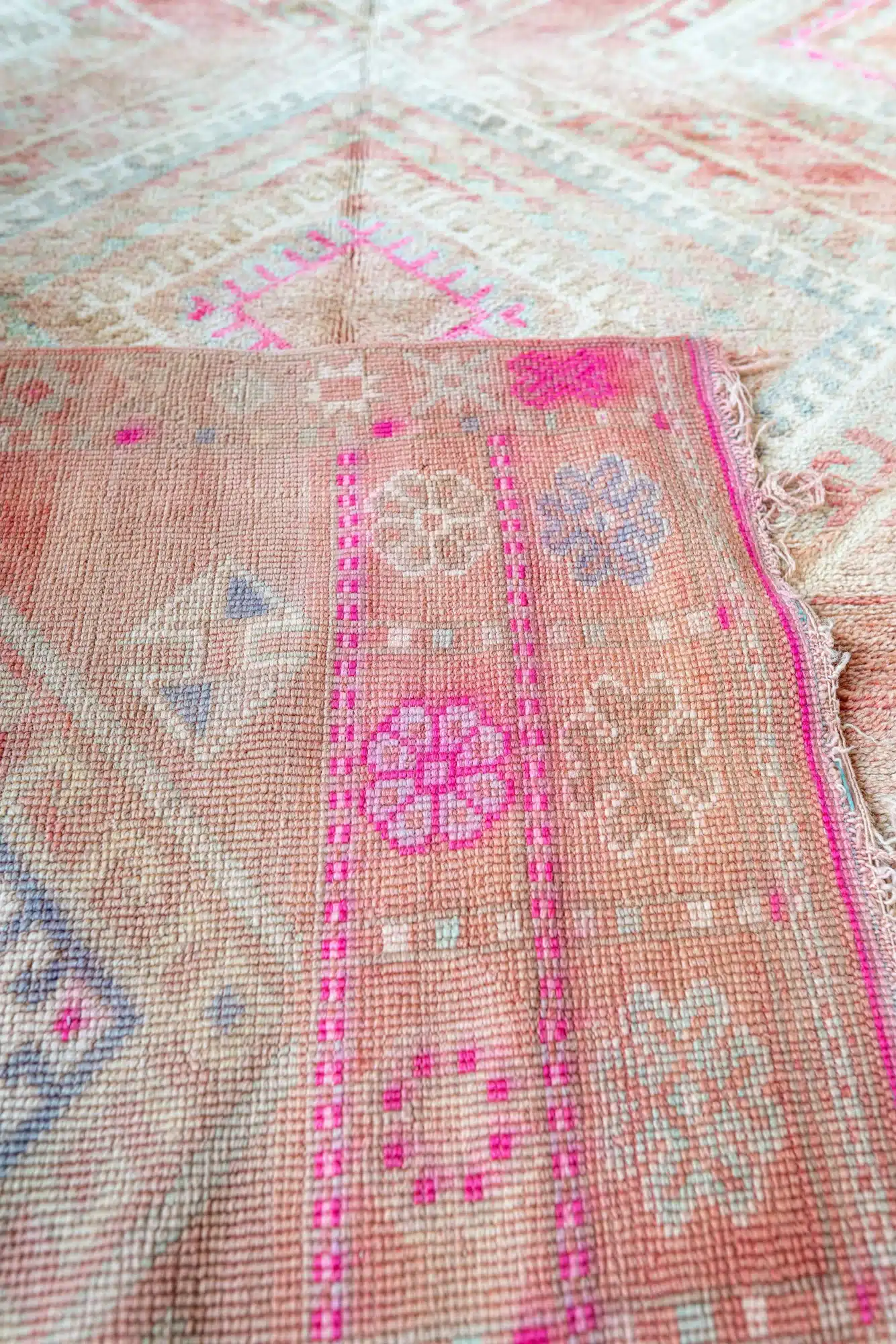 Madesign vintage moroccan rug
