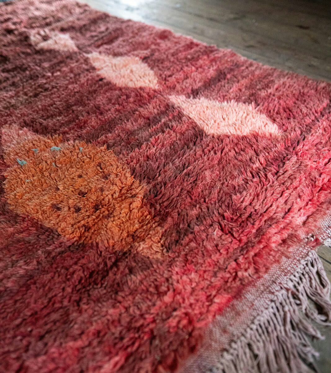Moroccan vintage berber rug rehamna