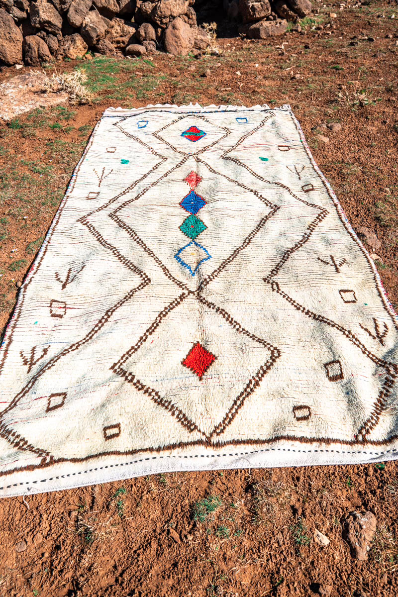 Aito marokkolainen Azilal vintage matto MADesign 2025