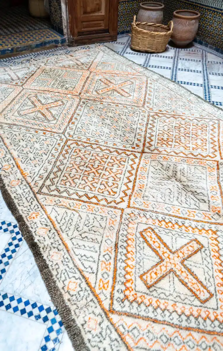 Aito Marokkolainen Beni Ouarain vintage villamatto