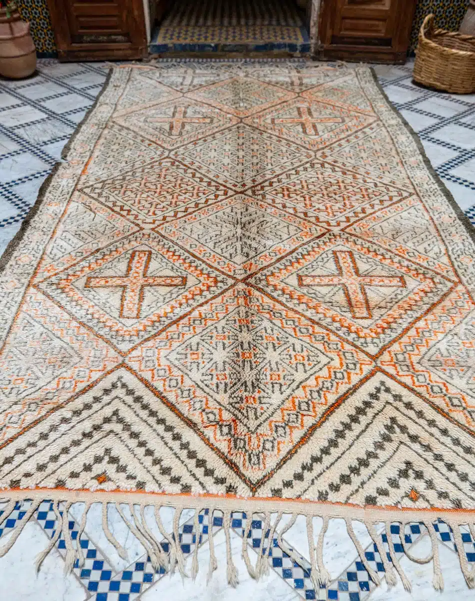 Aito Marokkolainen Beni Ouarain vintage villamatto