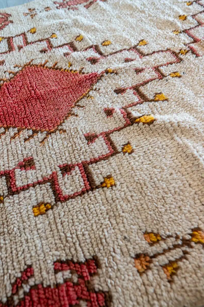 Marokkolainen Vintage Berbermatto Azilal MADesign 2025