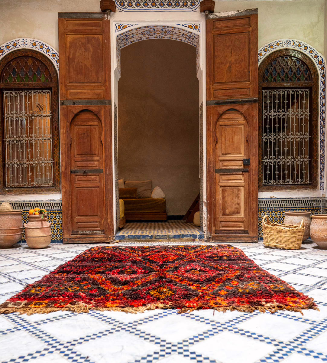 Aito marokkolainen vintage berber matto Beni M'Guild MADesign 2025