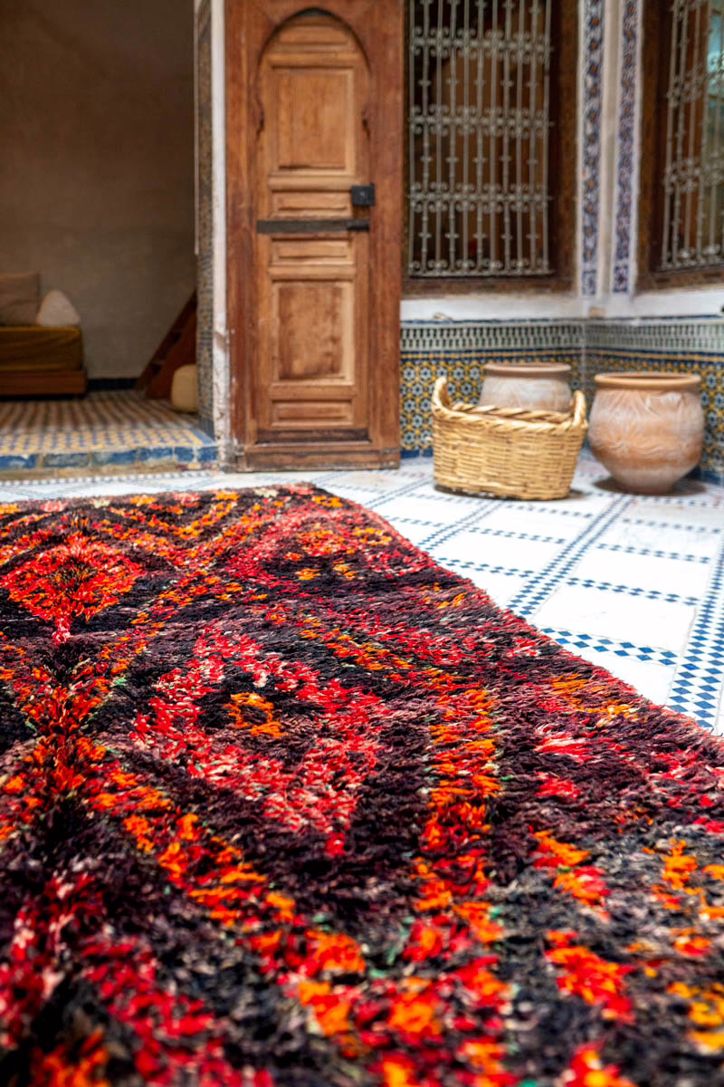 Aito marokkolainen vintage berber matto Beni M'Guild MADesign 2025