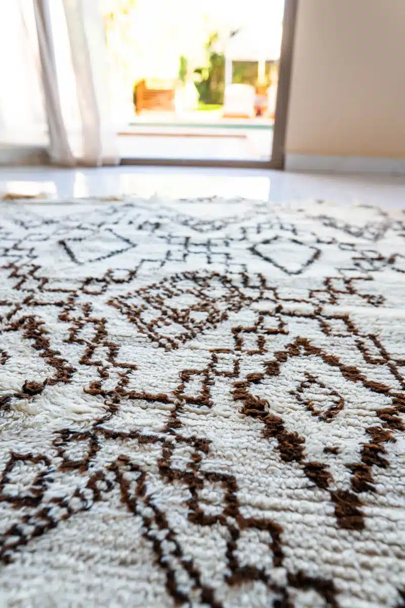 Marokkolainen Vintage Berber Beni Ouarain matto MADesign 2025