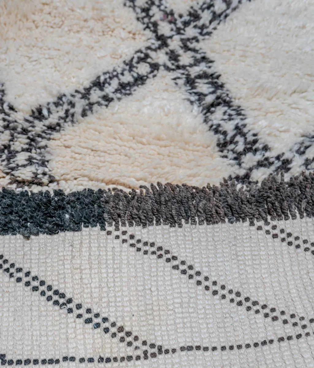 Moroccan Vintage Beni Ouarain Rug