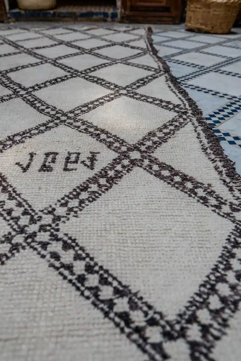 Marokkolaismatto Beni Ouarain Vintage Paimentolaismatto MADesign 2025