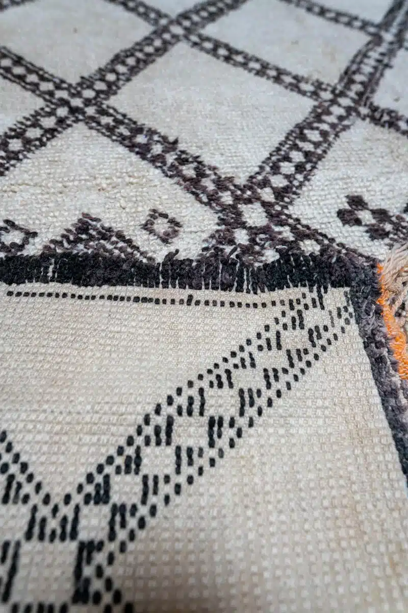 Marokkolaismatto Beni Ouarain Vintage Paimentolaismatto MADesign 2025